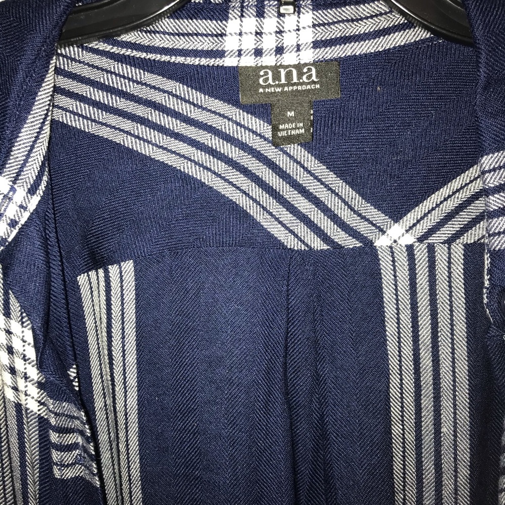 Lightweight button up - Picture 2 of 2